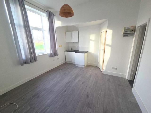 Studio for rent in South Bank, Redcar And Cleveland