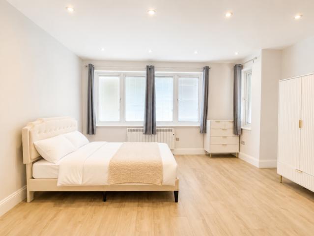 Studio for rent in Winchmore Hill, Palmers Green