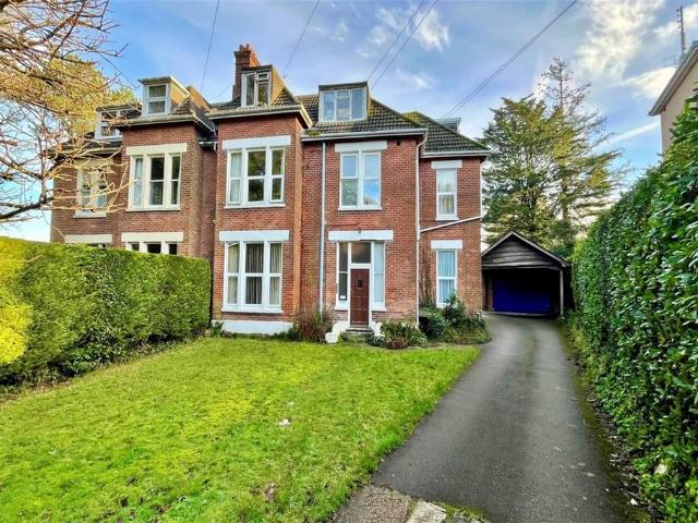 Flat for rent in Upper Parkstone, Poole