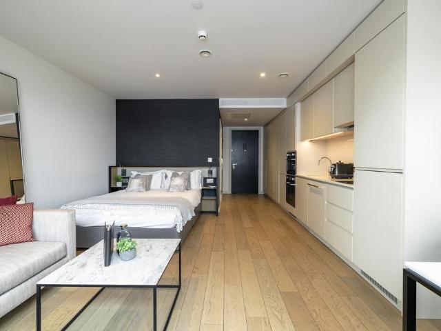 Flat for rent in City Centre, Salford
