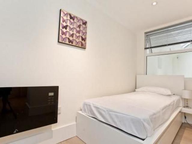 Studio for rent in London, Isle Of Man