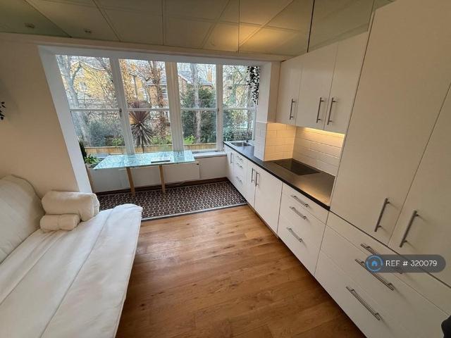 Flat for rent in Notting Hill, Greater London