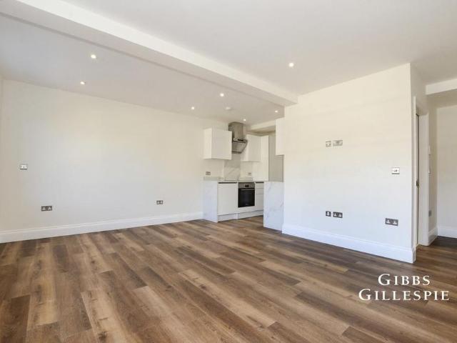 Studio for rent in The Cedars Estate, Three Rivers
