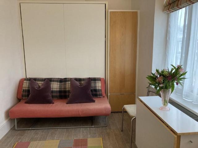 Studio for rent in Pimlico, Isle Of Man