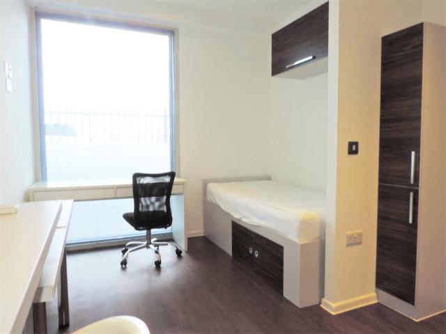 Flat for rent in Guildford Park, Westborough