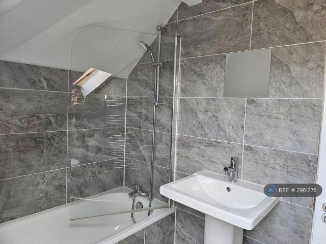 Flat for rent in Sudbury, Greater London