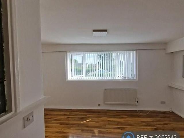 Studio for rent in Dalton, Rotherham