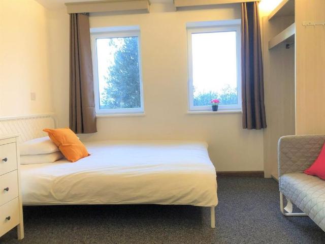 Studio for rent in Canley, West Midlands