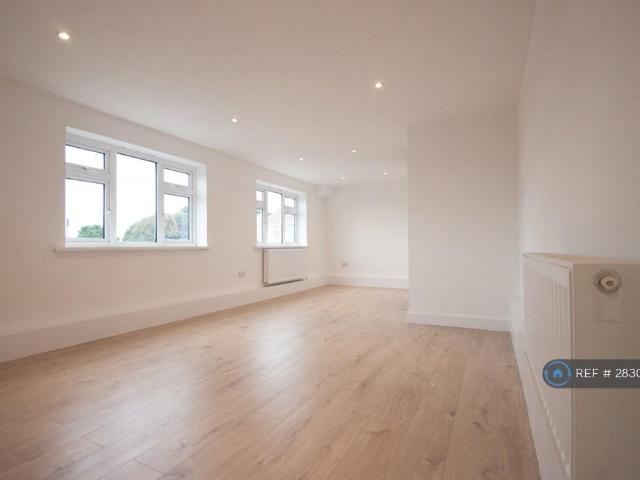 Flat for rent in Strode, Devon