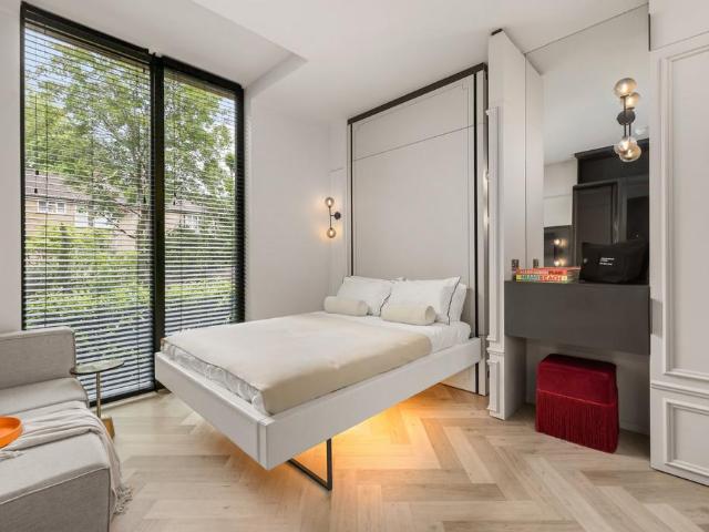 Flat for rent in Brondesbury, Greater London
