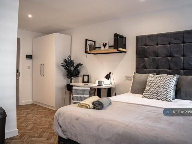 Studio for rent in Lozells, Birmingham