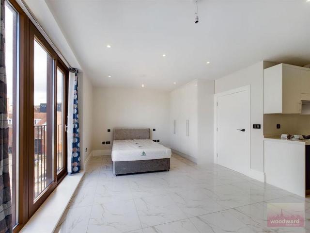 Studio for rent in Wealdstone, Greater London