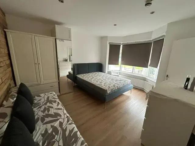Flat for rent in Dollis Hill, Greater London