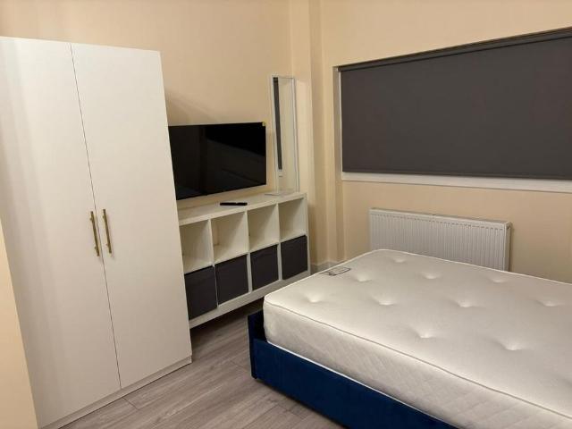 Studio for rent in Dollis Hill, Greater London