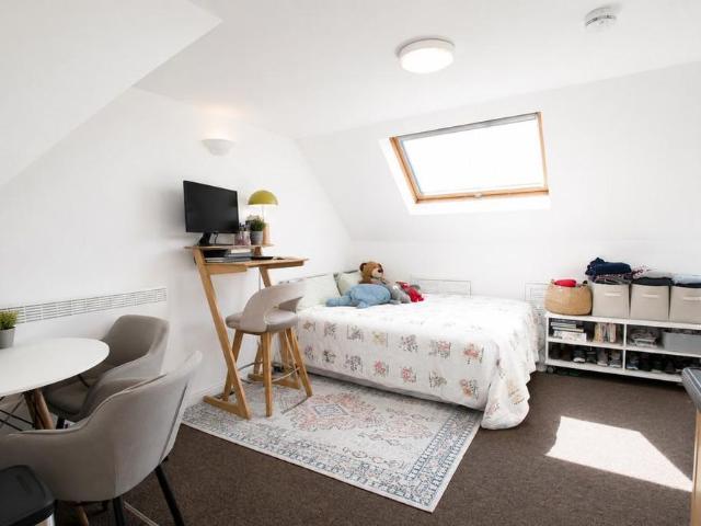 Studio for rent in The Slade, Oxfordshire