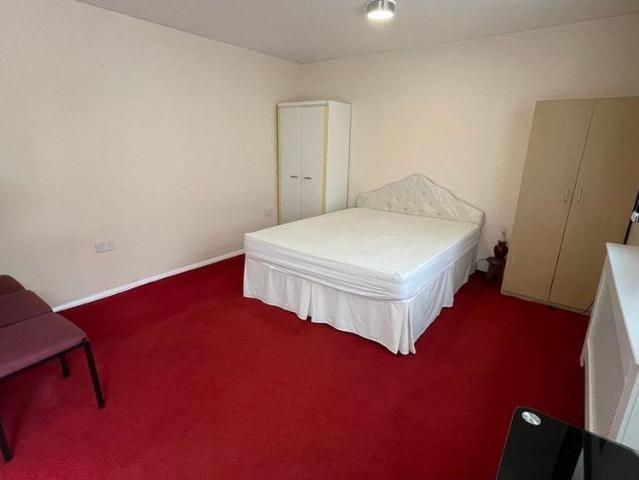 Studio for rent in London Borough of Hounslow, Greater London