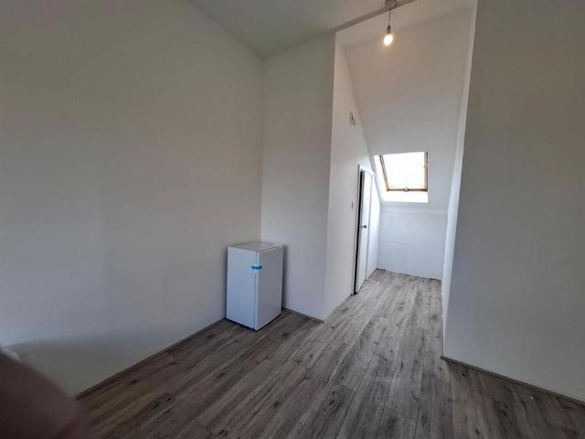 Studio for rent in London Borough of Croydon, Greater London