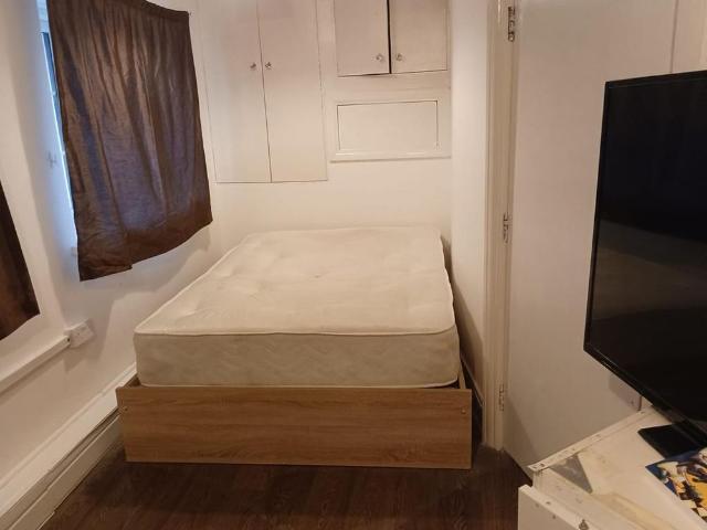 Studio for rent in London Borough of Hounslow, Greater London