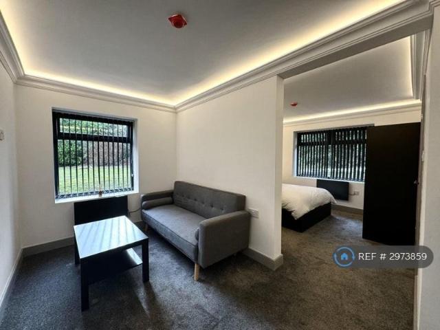 Flat for rent in Sutton Coldfield, West Midlands