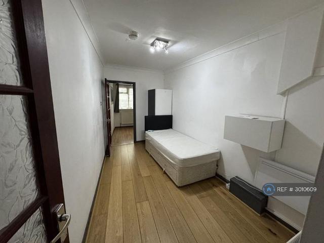 Studio for rent in Greater London