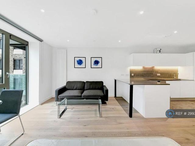 Studio for rent in Silvertown, Greater London