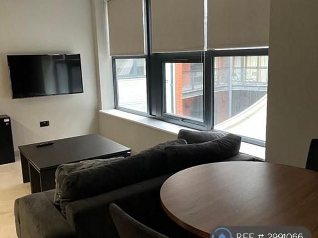 Studio for rent in West Yorkshire