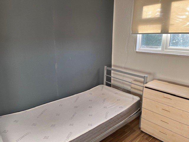 Flat for rent in Yiewsley, Greater London
