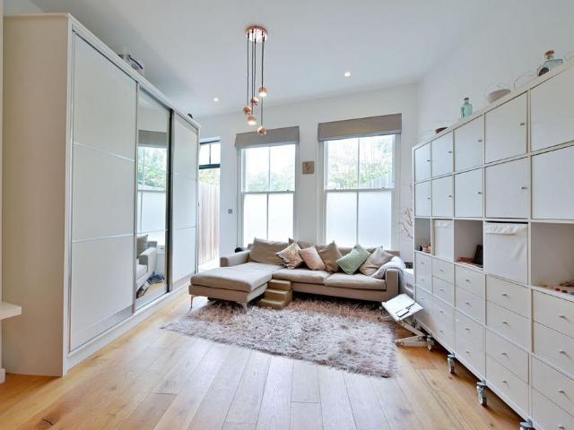 Flat for rent in Putney, Greater London