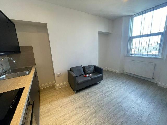 Studio for rent in Besses o' th' Barn, Bury