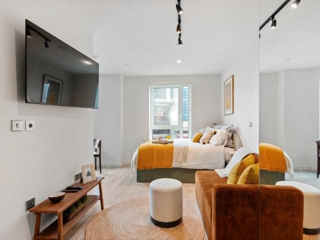 Flat for rent in Norbiton, Greater London