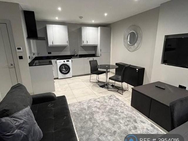 Flat for rent in Woodhouse, West Yorkshire