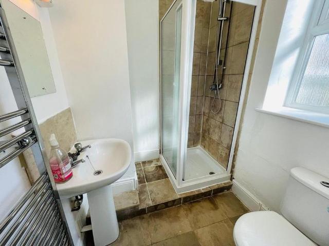 Studio for rent in Pembroke Dock, Wales