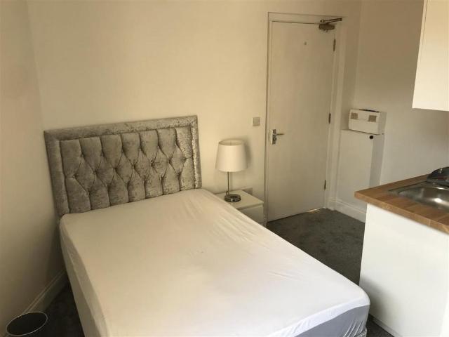 Studio for rent in Old Town, Poole