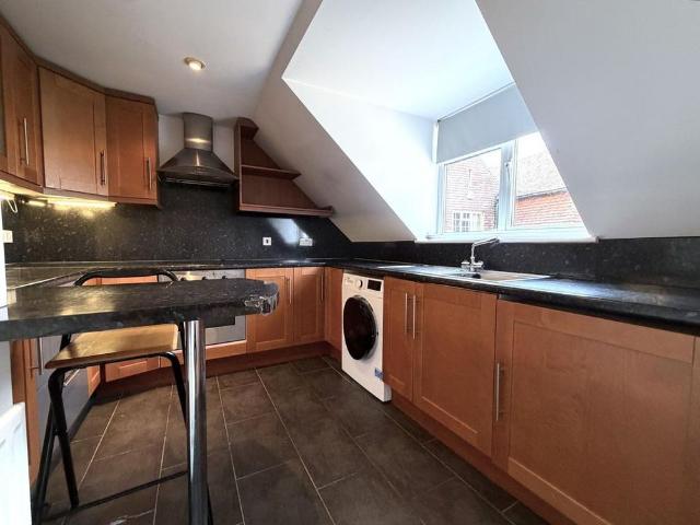 Studio for rent in Rowly, Fole