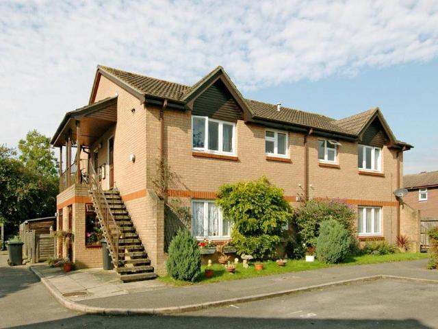 Flat for rent in Petersfield, Bolton Low Houses