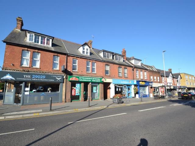 Flat for rent in Broadstone, Poole