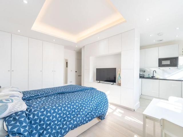 Studio for rent in Paddington, Greater London