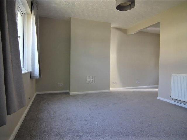 Studio for rent in Emmbrook, Wokingham