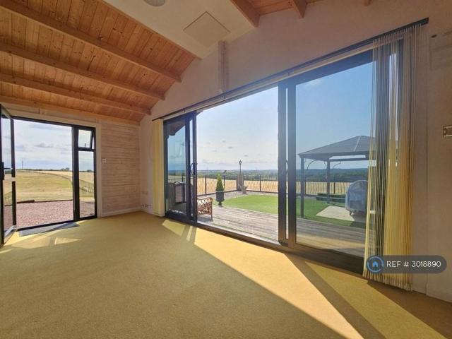 Studio for rent in Earls Barton