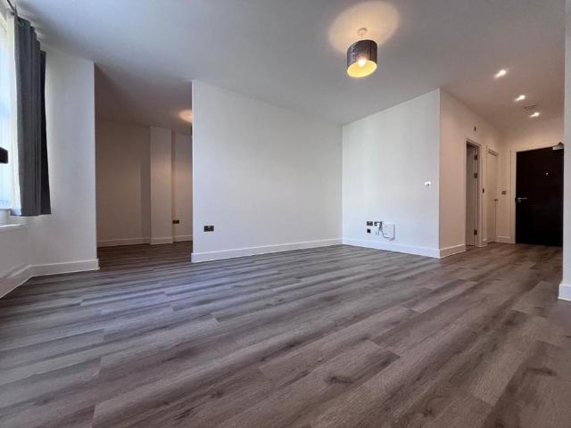Studio for rent in Blossomfield, West Midlands