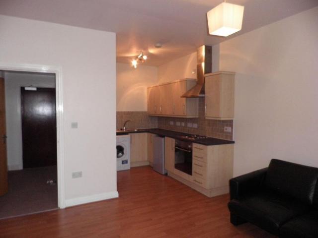 Studio for rent in Calderstones