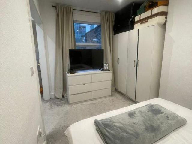 Studio for rent in Earlsfield, Greater London