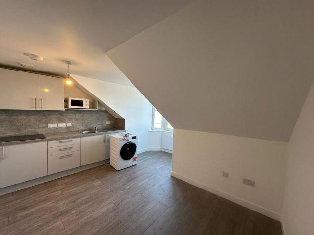 Studio for rent in Craigie, Moneydie