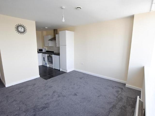 Studio for rent in St Matthew's, Leicester