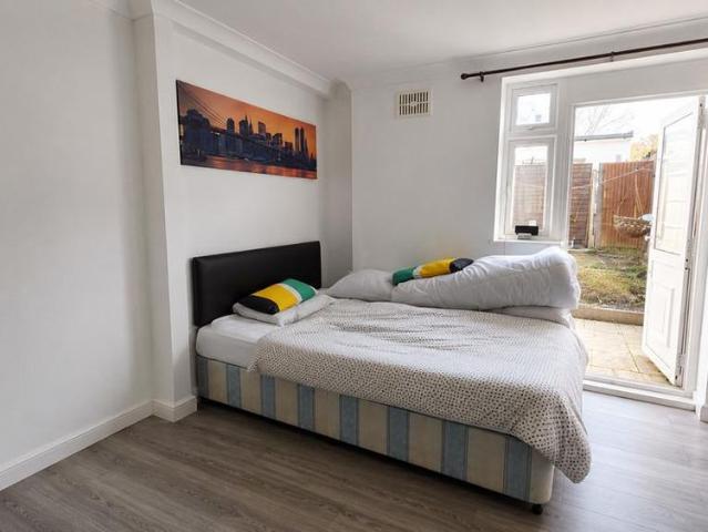 Studio for rent in Lane, Greater London