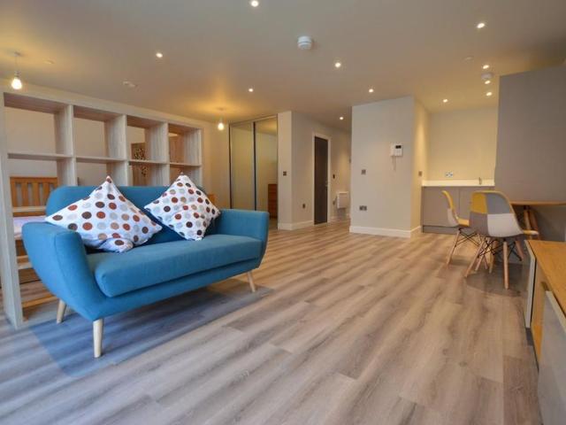 Studio for rent in Petersfield, Bolton Low Houses