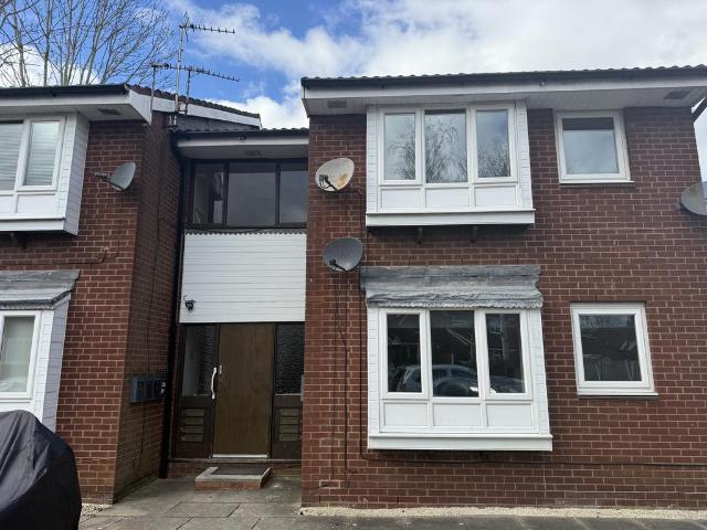 Flat for rent in Oakwood
