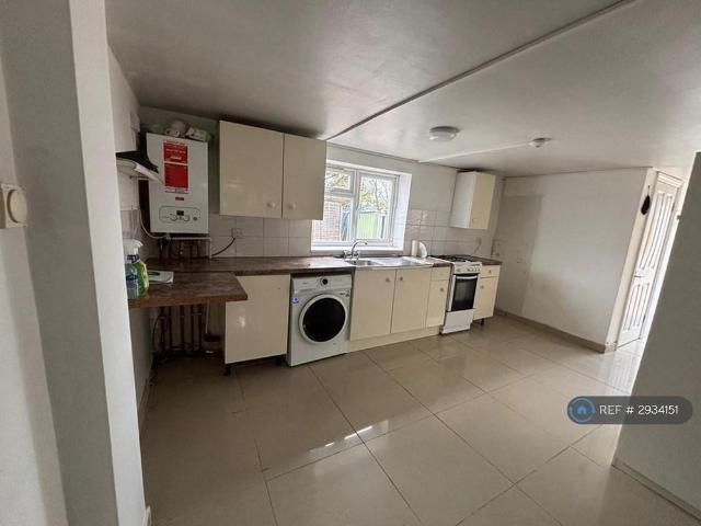 Studio for rent in The Slade, Oxfordshire