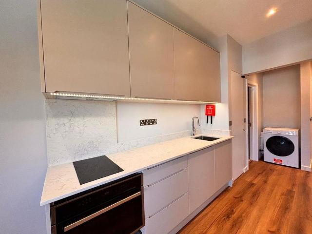 Studio for rent in London Borough of Ealing, Park Royal