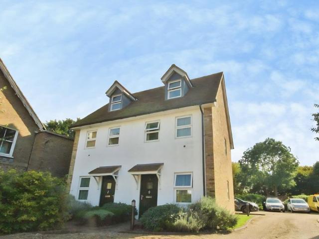 Flat for rent in Harmondsworth, Isle Of Man